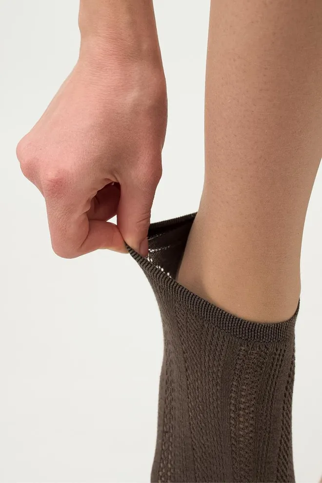 Шкарпетки жіночі класичні ажурні WS1 AIR 006 Giulia (haze), коричневий