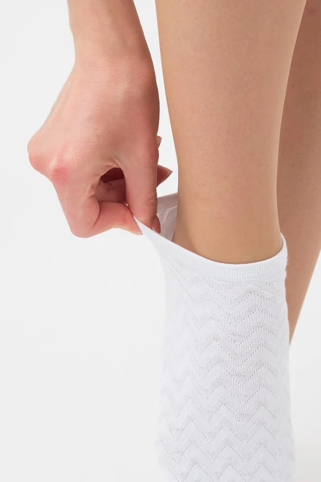 Женские короткие носки с узором Ws1 Soft Background 002 Giulia (white)