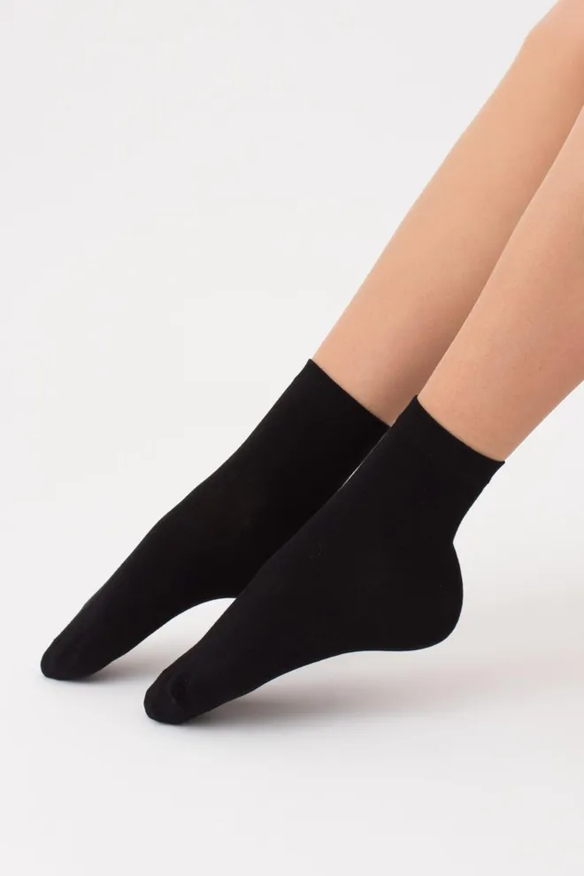 Шкарпетки жіночі Ws2 Classic Giulia (black)