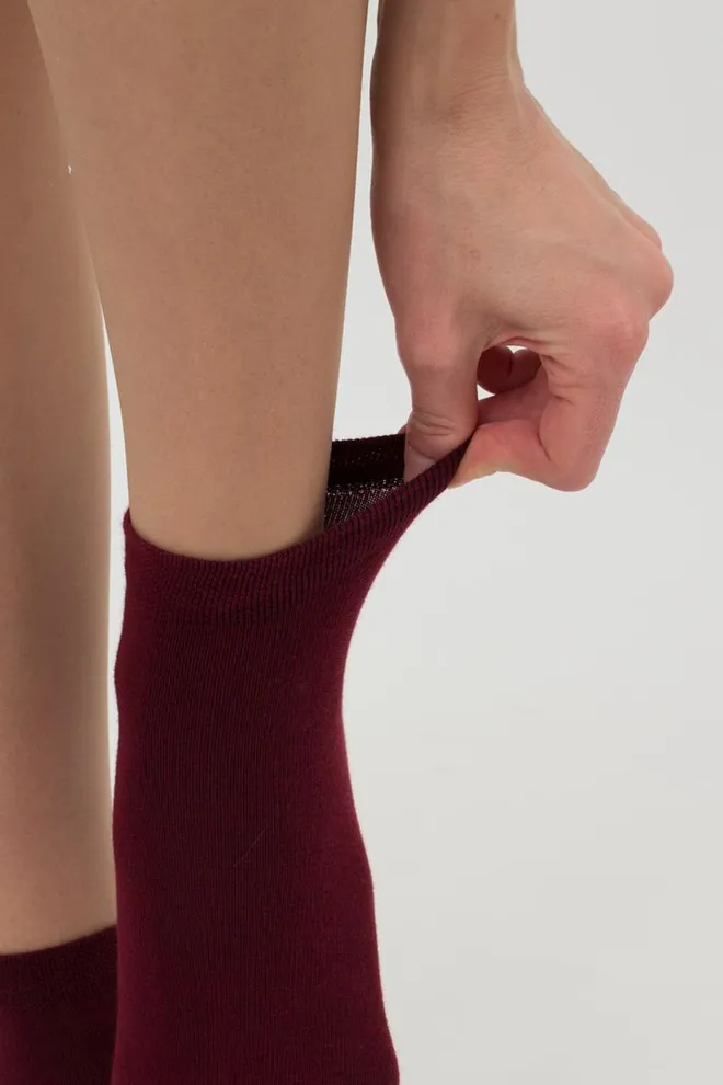 Шкарпетки жіночі Ws2 Classic Giulia (marsala), червоний