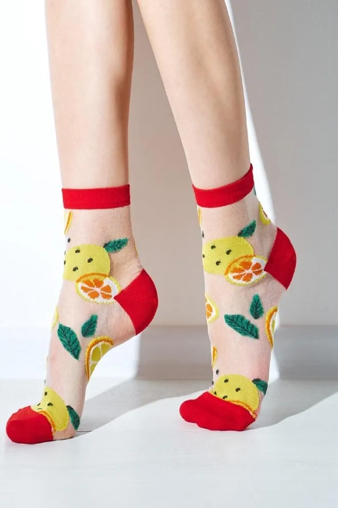 WS2 CRISTAL 046 Фантазійні жіночі шкарпетки в сітку з фруктами  (red)