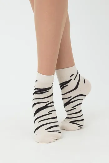 Шкарпетки жіночі класичні з принтом WS2 safari 003 Giulia (panna)