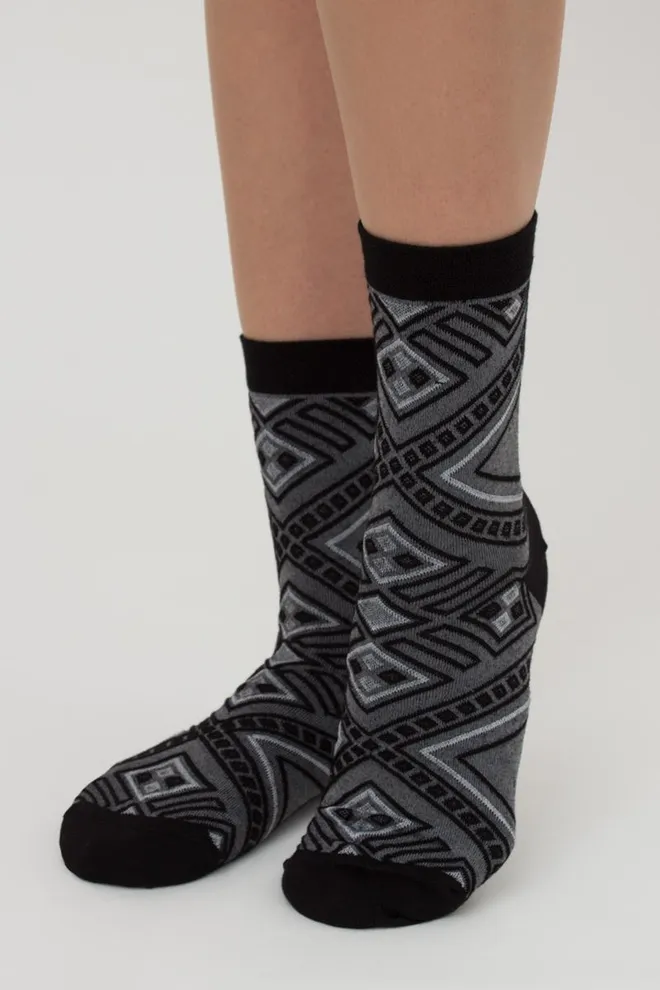 Жіночі високі шкарпетки з візерунком Ws3 Background 006 Giulia (black/steel)