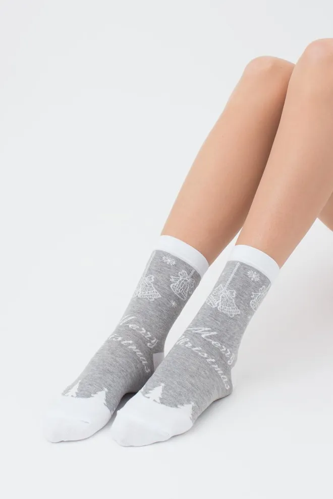 Шкарпетки жіночі класичні з новорічним принтом Ws3 New Year 2111 Giulia (light grey melange)