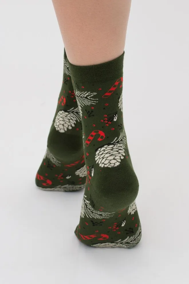 Носки женские классические с принтом Ws3 New Year 2408 Giulia (khaki)