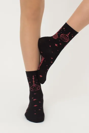 Носки женские классические с принтом Ws3 New Year Lurex 2301 Giulia (black/red) Носки женские классические с принтом Ws3 New Year Lurex 2301 Giulia (black/red)
