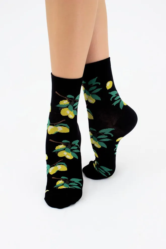 Носки женские классические с фруктами WS3 soft berry 001 Giulia (black)