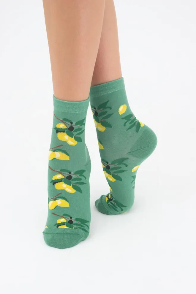 Шкарпетки жіночі класичні з фруктами WS3 soft berry 001 Giulia (technological green)