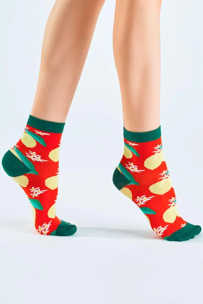Шкарпетки жіночі класичні з фруктами WS3 soft berry 002 Giulia (true red)