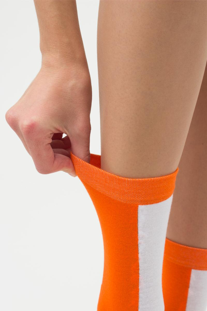 Шкарпетки жіночі високі з написом WS3 Text 001 Giulia (white/orange)