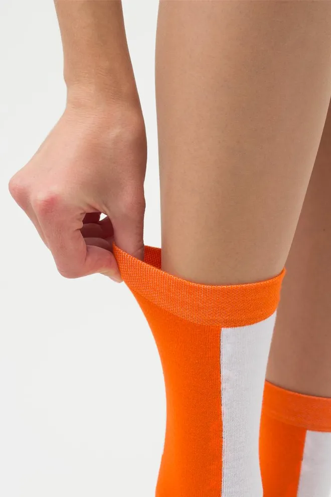 Шкарпетки жіночі високі з написом WS3 Text 001 Giulia (white/orange)