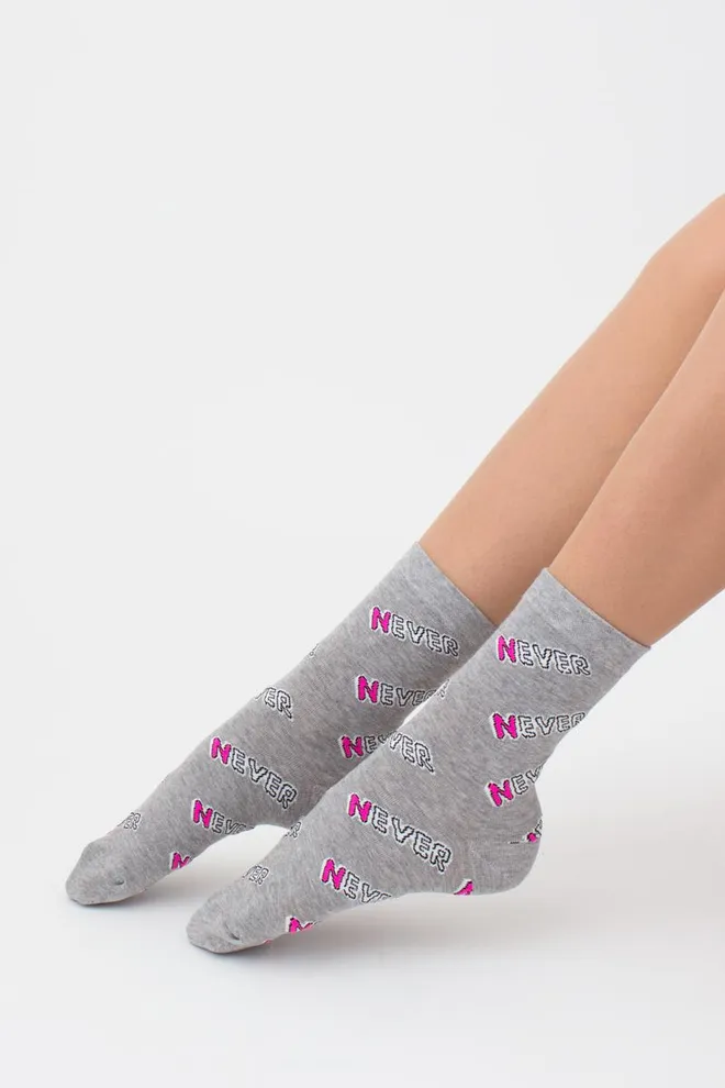 Носки женские классические с надписью WS3 text 002 Giulia (light grey melange)