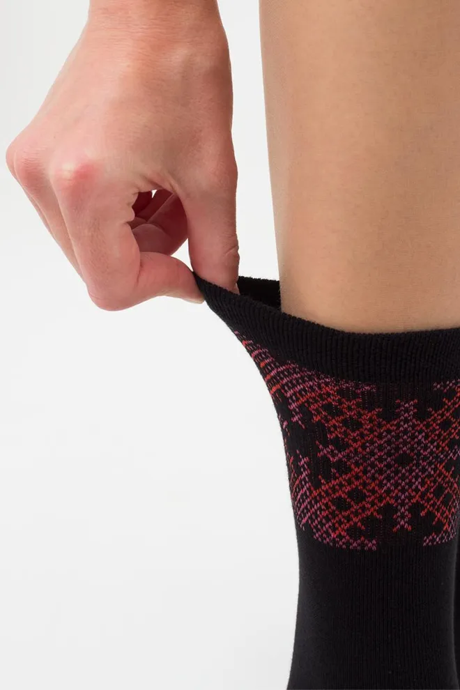 Шкарпетки жіночі класичні з принтом WS3 Ukr 002 Giulia (black/red)