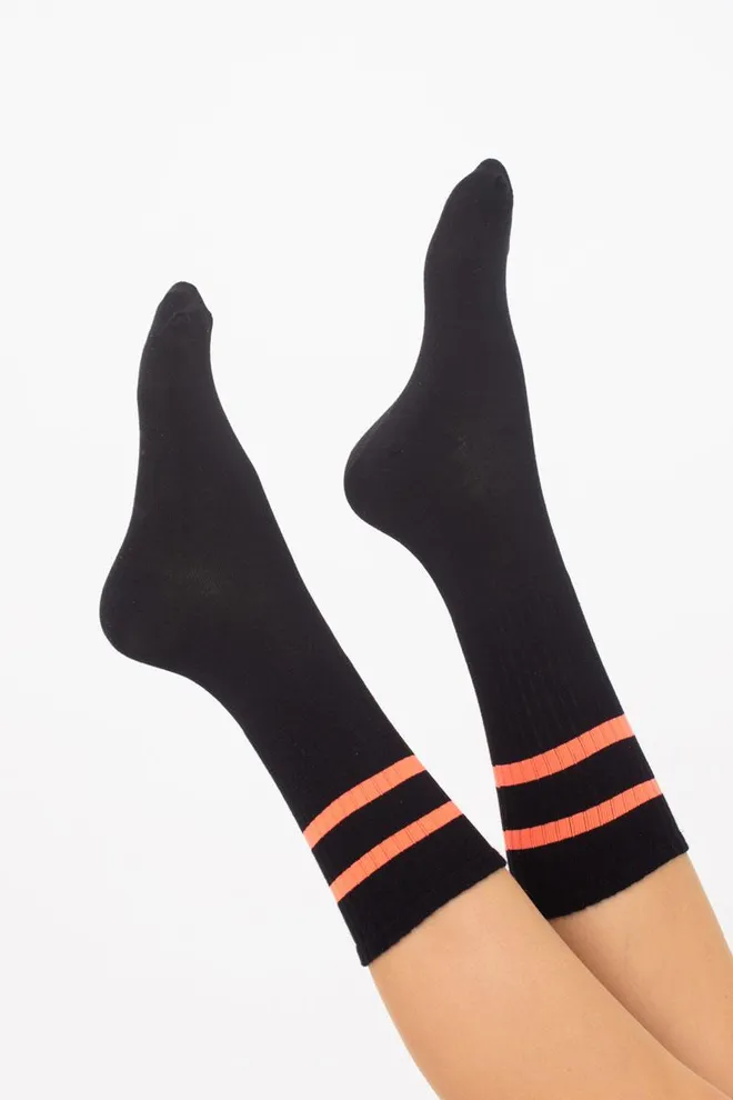 Шкарпетки жіночі високі Ws4 soft neon 002 Giulia (black/orange)
