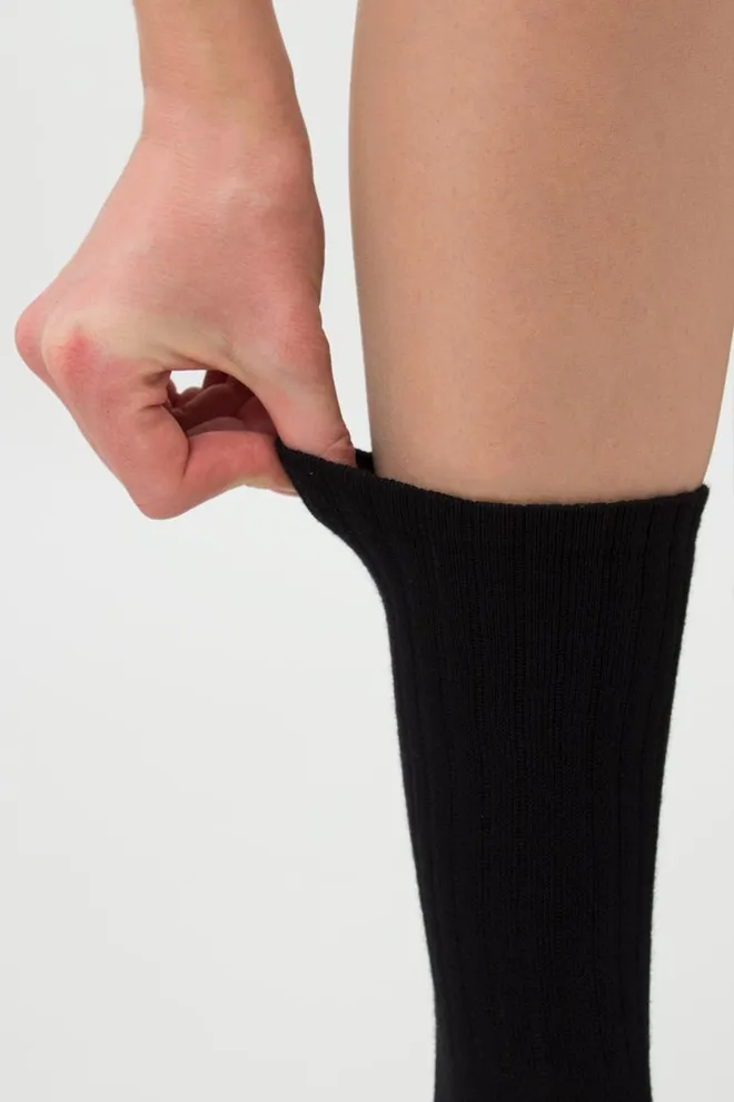 Носки женские хлопковые высокие с резинкой в рубчик Ws4 Strong Classic Giulia (black)