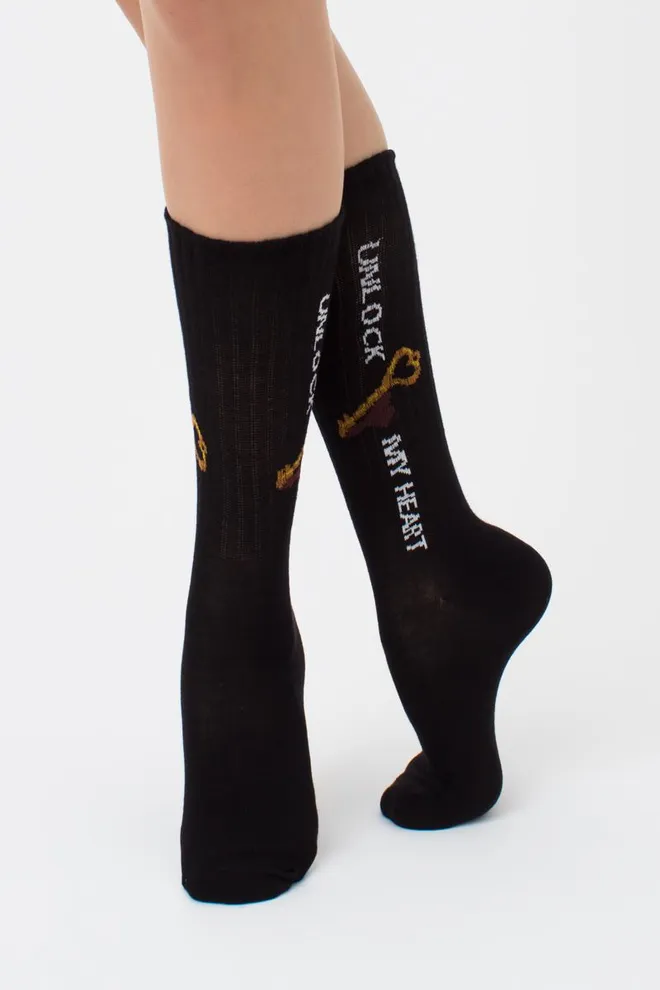 Шкарпетки жіночі високі з принтом WS4 strong valentine 004 Giulia (black)