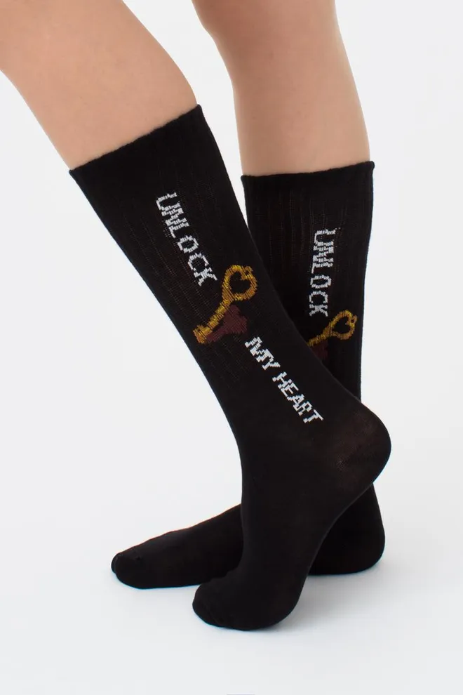 Шкарпетки жіночі високі з принтом WS4 strong valentine 004 Giulia (black)