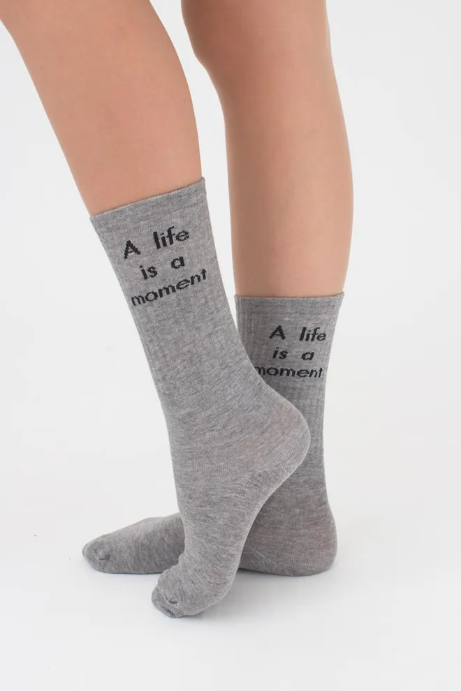 Носки женские высокие с принтом WS4 text strong 008 Giulia (light grey melange)