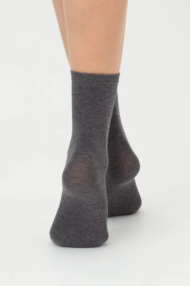 Шкарпетки жіночі класичні WSL color Giulia (dark grey melange)