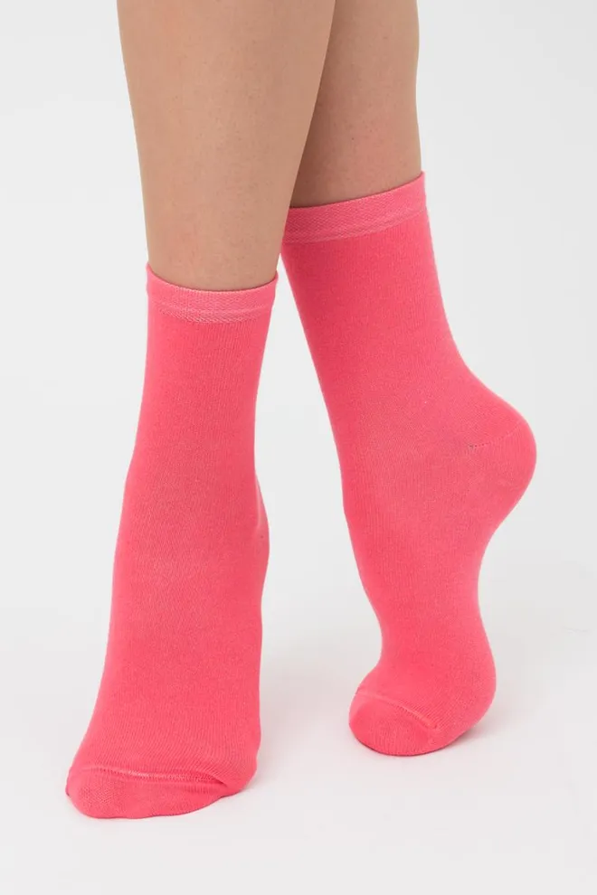 Шкарпетки жіночі класичні WSL color Giulia (coral), рожевий