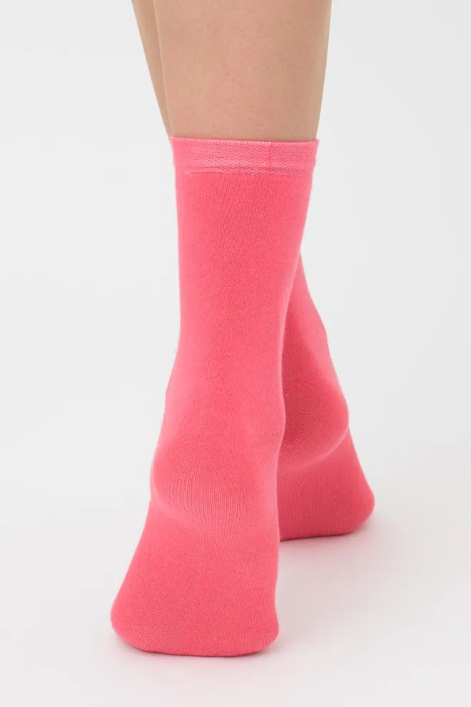 Шкарпетки жіночі класичні WSL color Giulia (coral), рожевий
