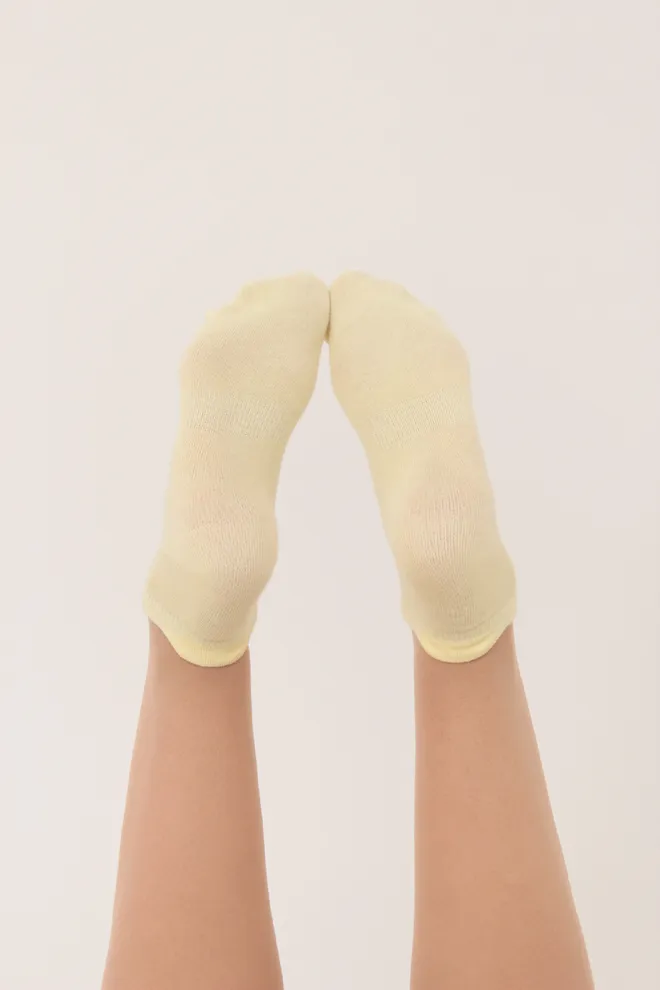 Жіночі спортивні шкарпетки WS1 SUMMER SPORT 001Giulia (light yellow) жовті