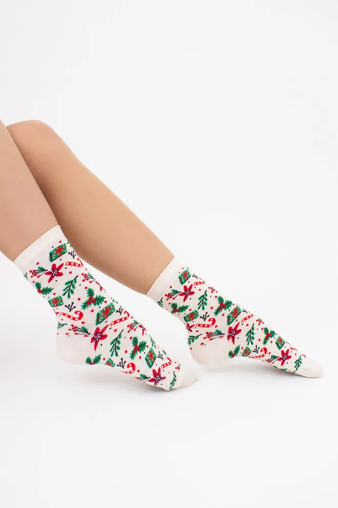 Шкарпетки жіночі з новорічною тематикою WS3 NEW YEAR 2409 Giulia (powder puff), бежевий