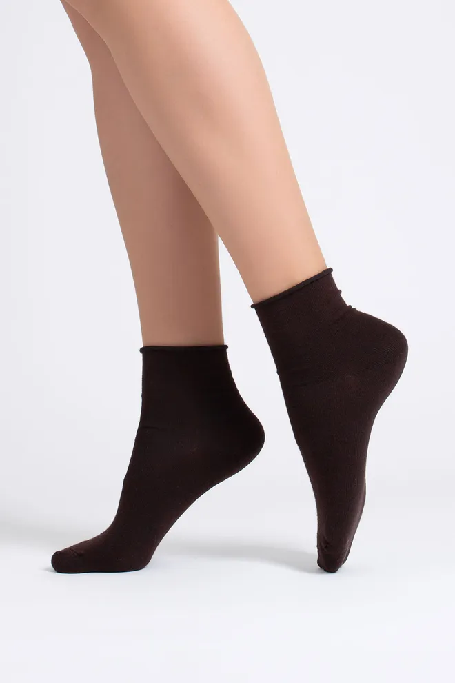 Жіночі шкарпетки класичні без резинки WS2 CLASSIC FREE Giulia (chocolate), коричневий