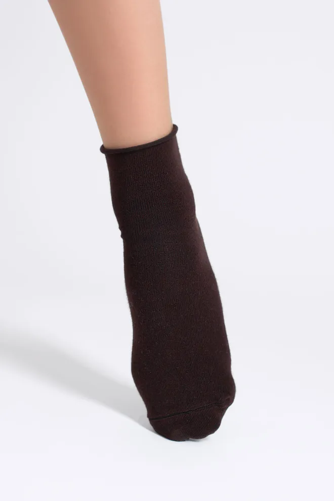 Жіночі шкарпетки класичні без резинки WS2 CLASSIC FREE Giulia (chocolate), коричневий