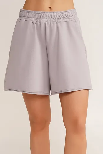 Женские шорты с необработанным краем STREET STYLE 4204/180 Giulia (light grey), серый Женские шорты с необработанным краем STREET STYLE 4204/180 Giulia (light grey), серый