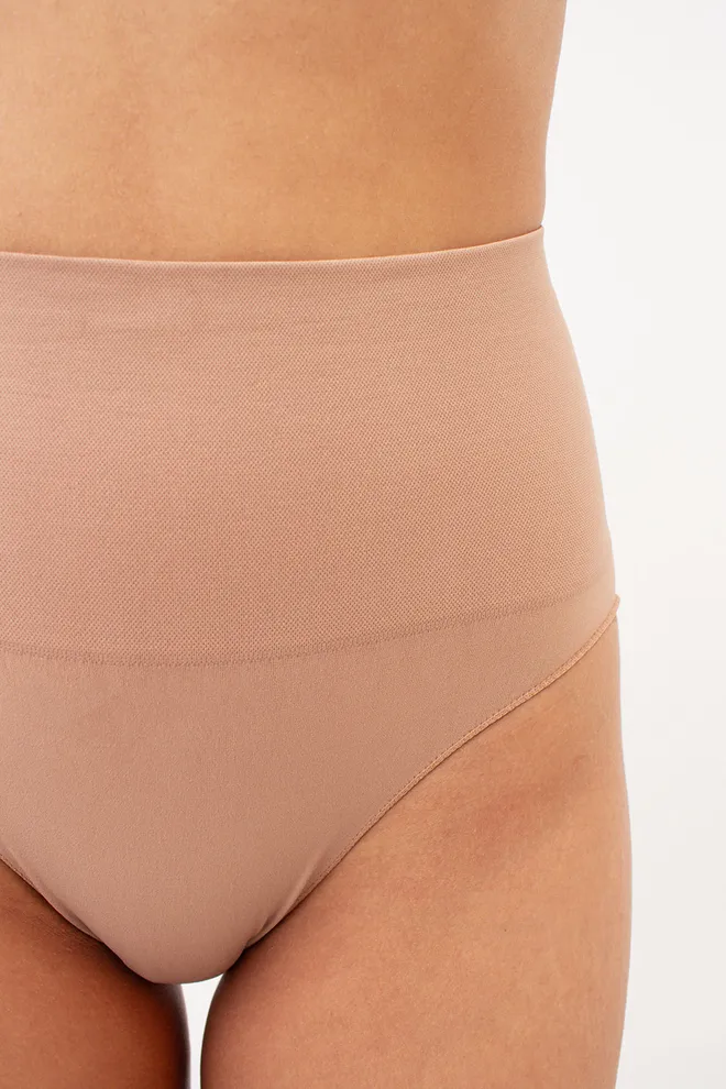 Безшовні труси стрінги з легким моделюючим ефектом STRING SHAPEWEAR Giulia (nude), бежевий